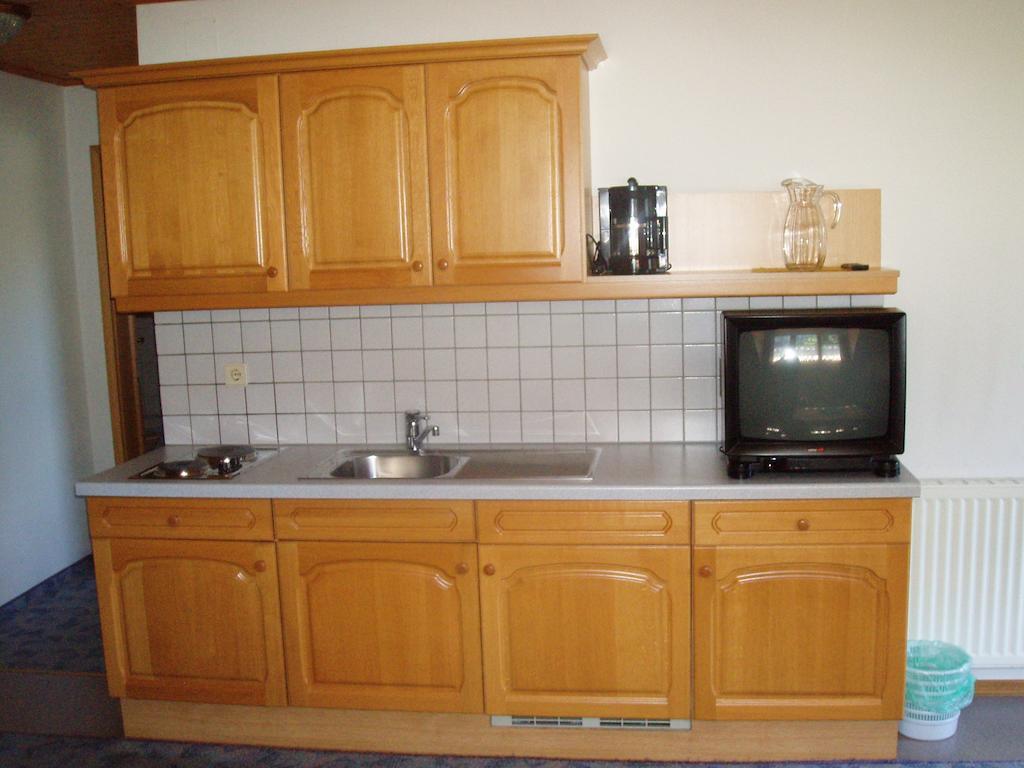 Appartement Pension Grasser Бад Клайнкирххайм Стая снимка