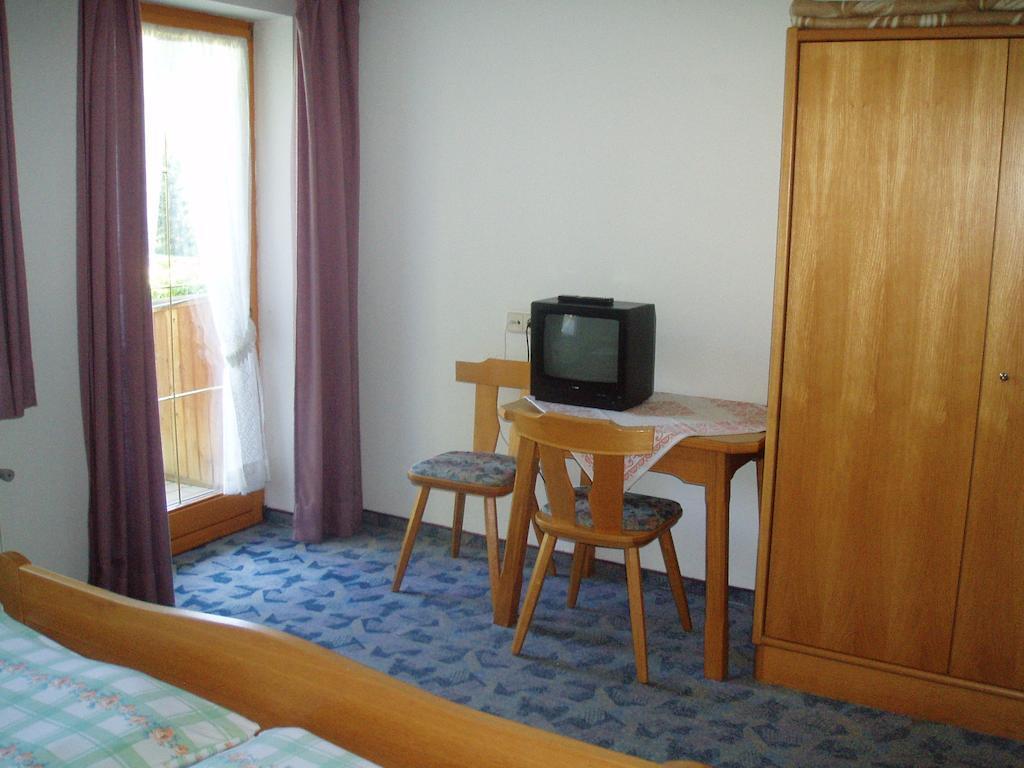 Appartement Pension Grasser Бад Клайнкирххайм Стая снимка