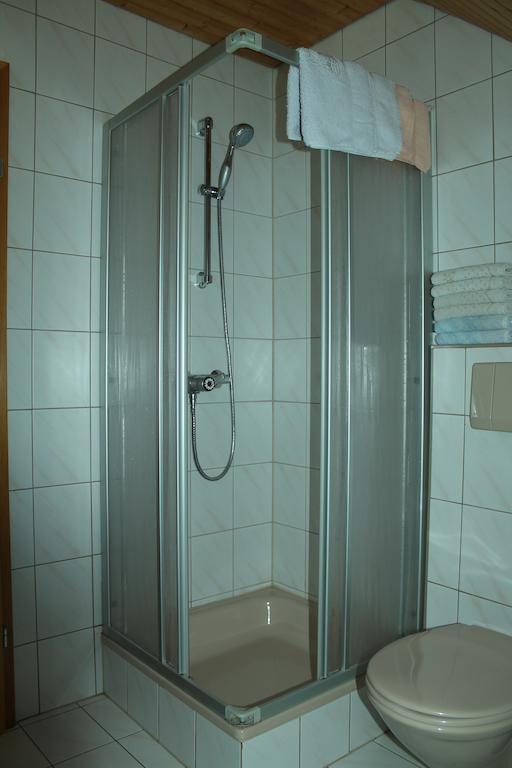 Appartement Pension Grasser Бад Клайнкирххайм Стая снимка